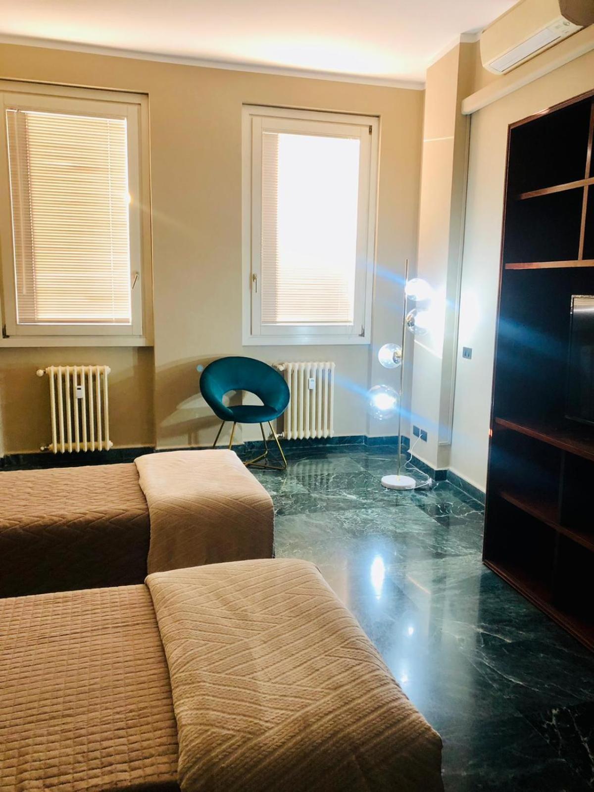 B&B Piazza Duomo Al 55 Voghera Zimmer foto