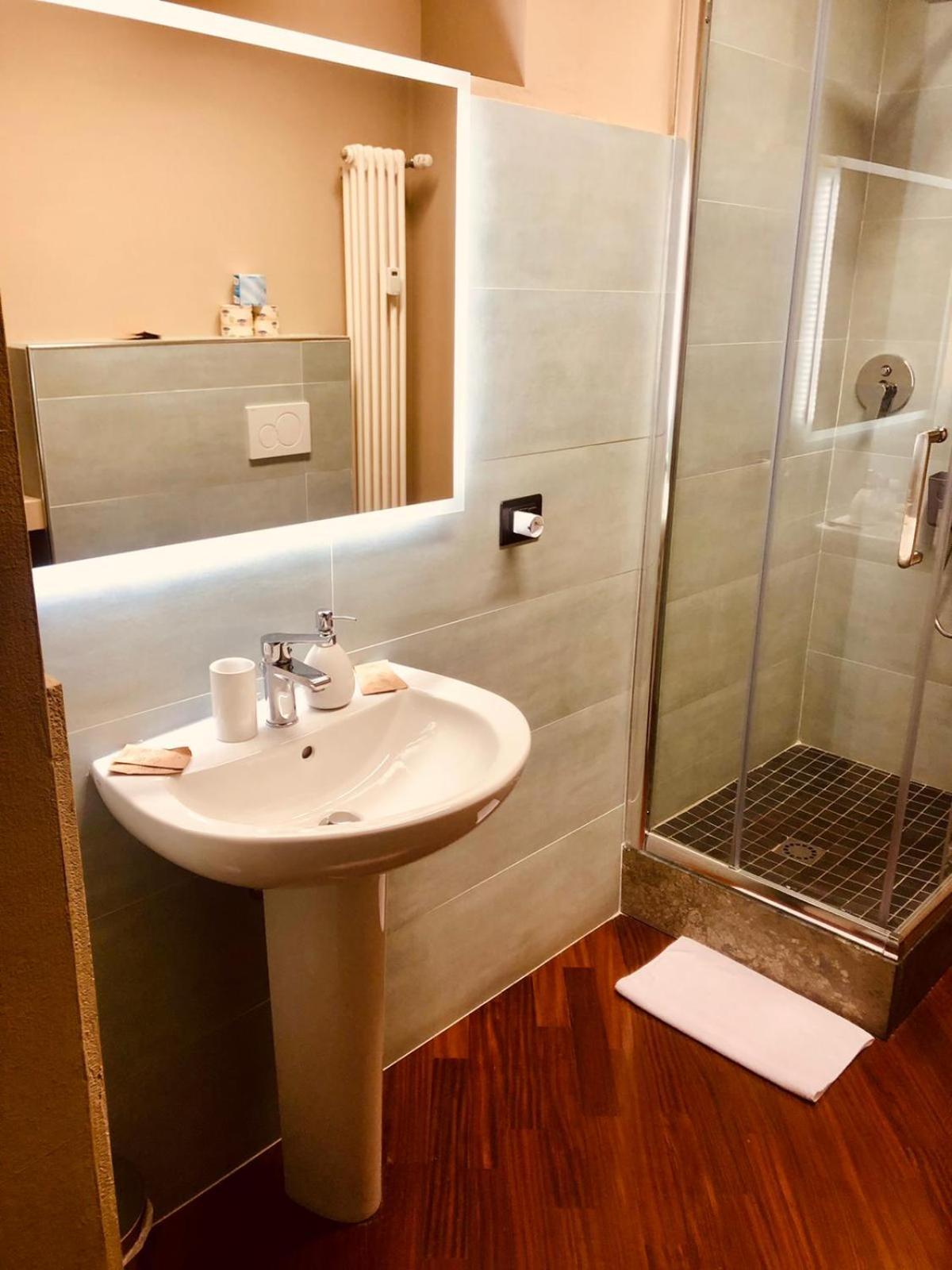 B&B Piazza Duomo Al 55 Voghera Zimmer foto